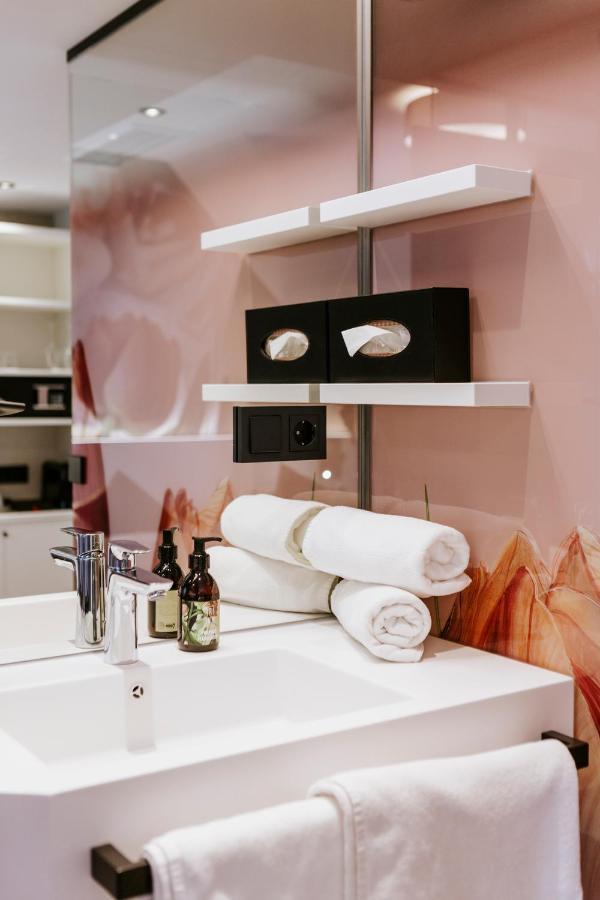 Art-Inn Design Self-Check-In-Hotel リンツ エクステリア 写真