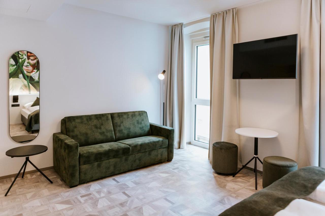 Art-Inn Design Self-Check-In-Hotel リンツ エクステリア 写真